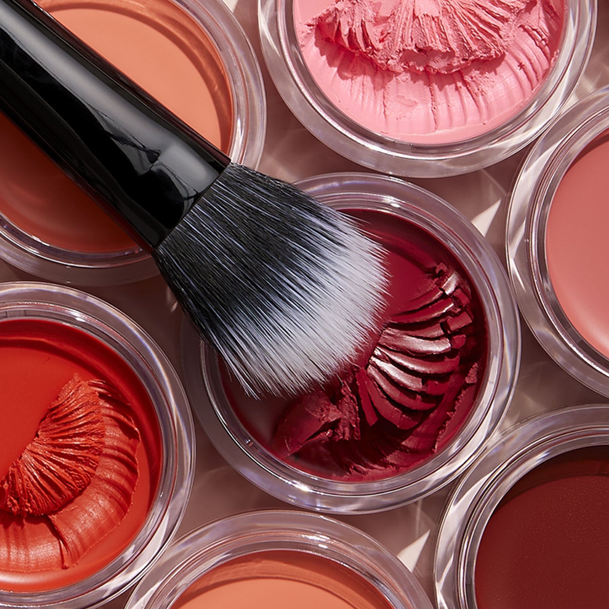 putty-blush-brush-i5 011321_PuttyBlush-Brush_V2_COMP_Final_IGF2.jpg