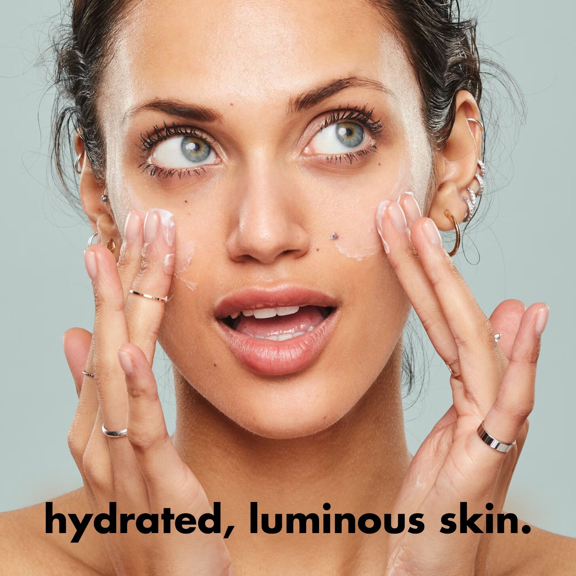holy-hydration-face-cream-fragrance-free-x0 0226_EDU_HHFaceCreamFragranceFree_Benefit.jpg