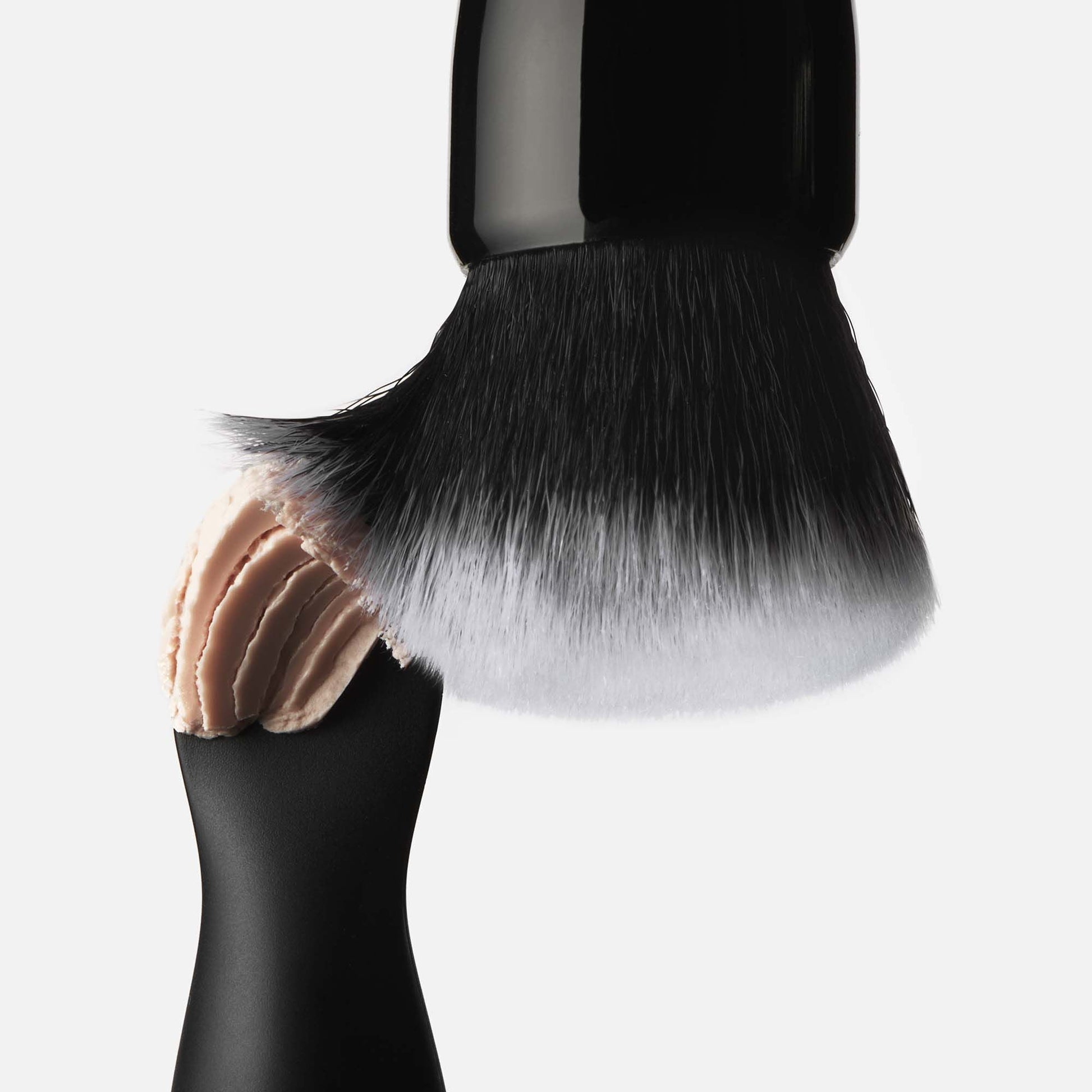 putty-primer-brush-and-applicator-l2 040523_SL_PuttyApplicator_0025_FINAL_RGB_IGF.jpg