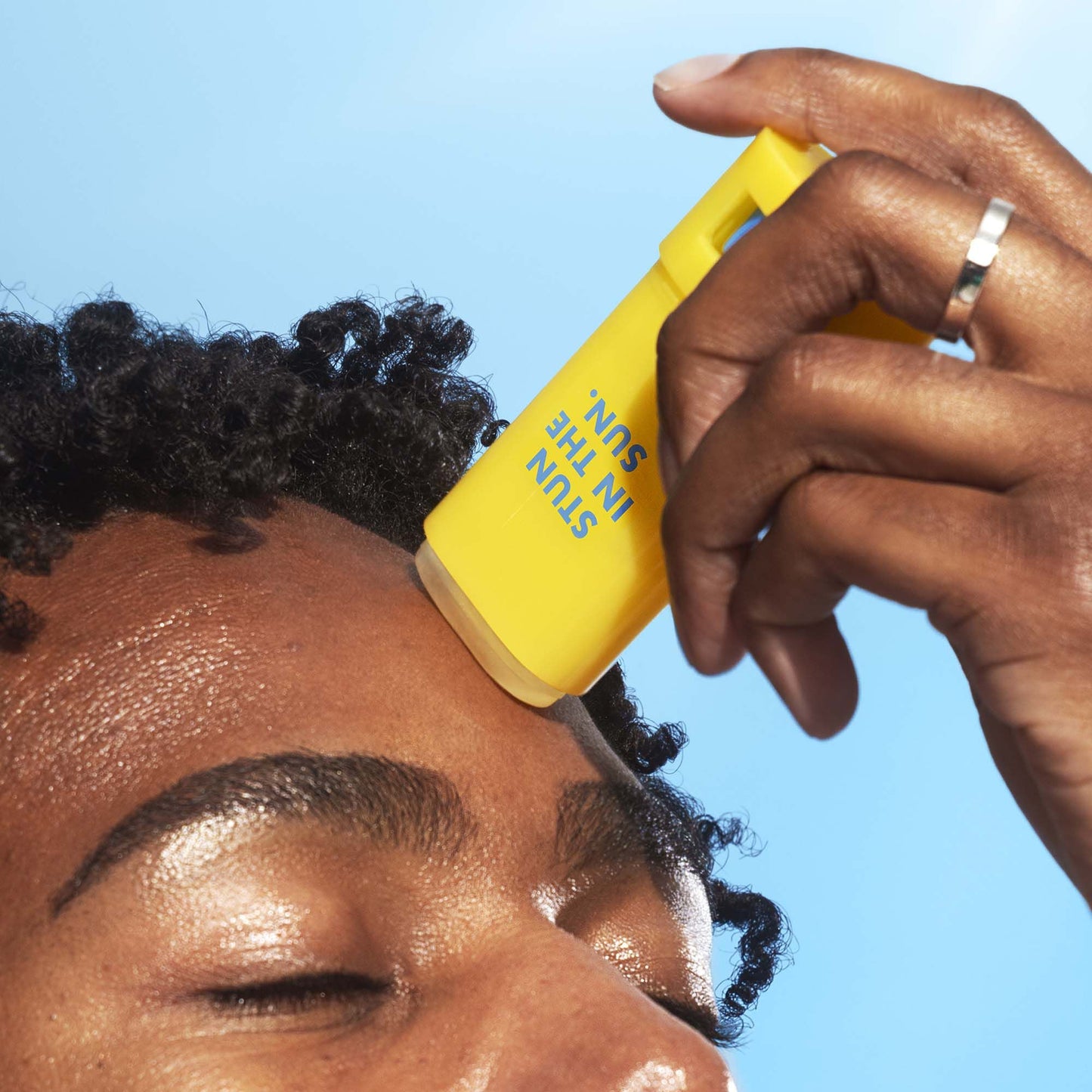 suntouchable-invisi-stick-spf-50-h0 060624_Mikel_InvisiStick_0107_v2_IGF.jpg