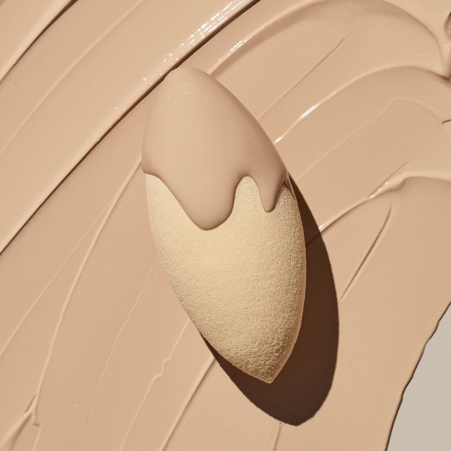 camo-concealer-sponge-d2 07312020_CamoSponge_009_IGF.jpg