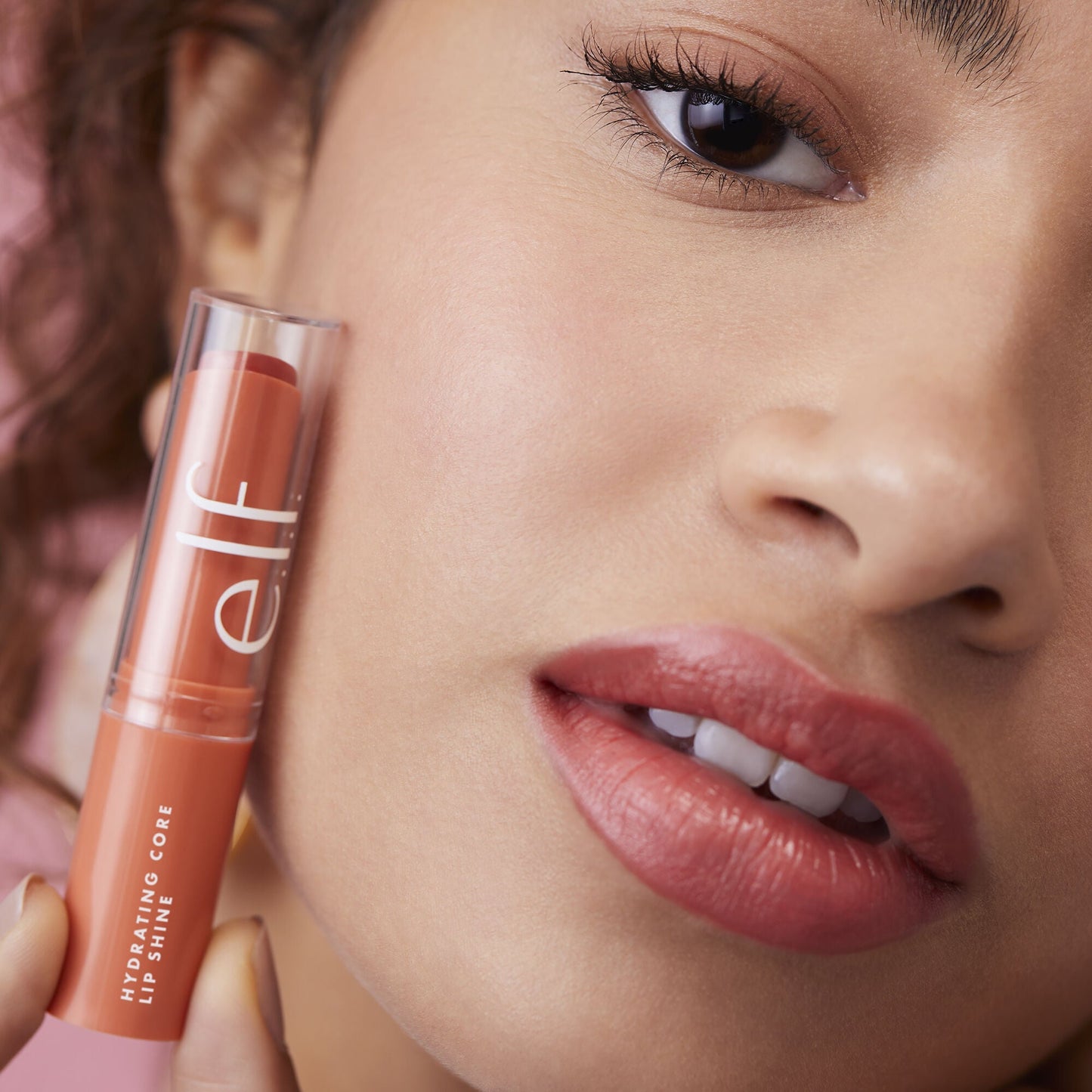 hydrating-core-lip-shine-l1 08112020_Alyssa_AmpItUp-0157_IGF_0dcd7b08-d8a1-41c3-a293-6fb7fa4ca7dd.jpg