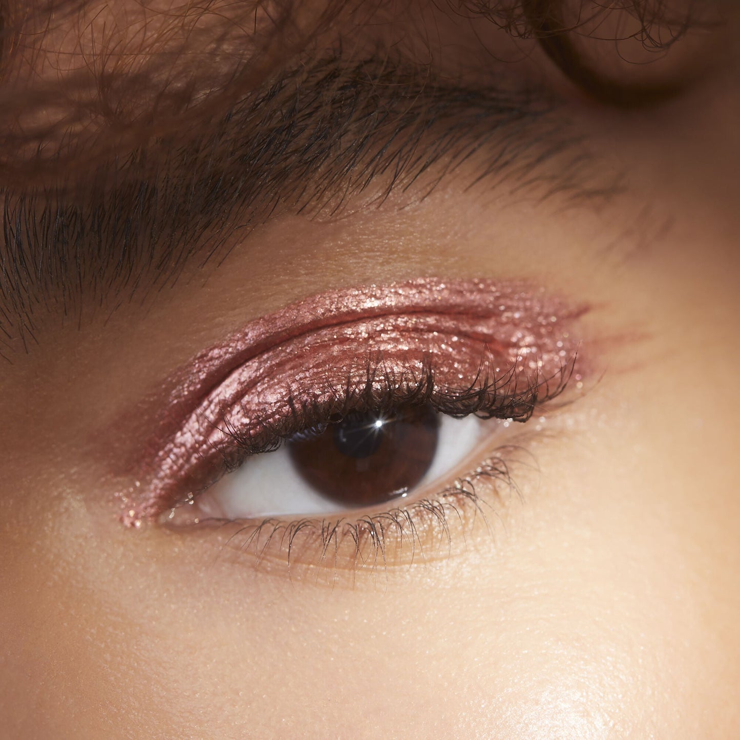 liquid-metallic-eyeshadow-k3 08112020_Alyssa_LiquidMetallic2-0088_IGF_8173dfb0-e7a2-4d33-b548-15571a3372c6.jpg