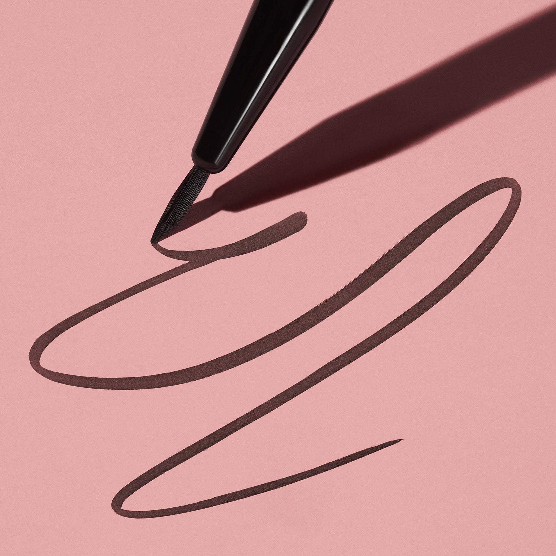 ultra-fine-eyeliner-brush-b1 111124_elf_UltraFine_Brush_0057_MAIN-2-HELICON_358_w2QC_IGF.jpg