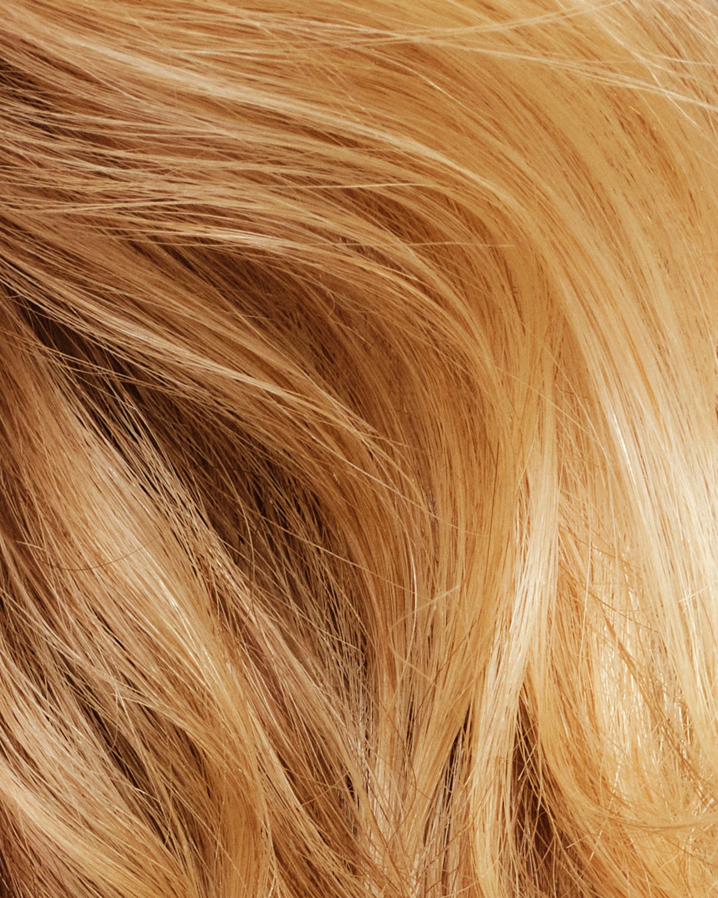 never-thirsty-moisturizing-shampoo-w0 111925_Anna_ThirstyShampoo-Product_3353_w4QC_V2_IGF_4x5_527d5445-92a2-4169-a5e5-062d364160a9.jpg