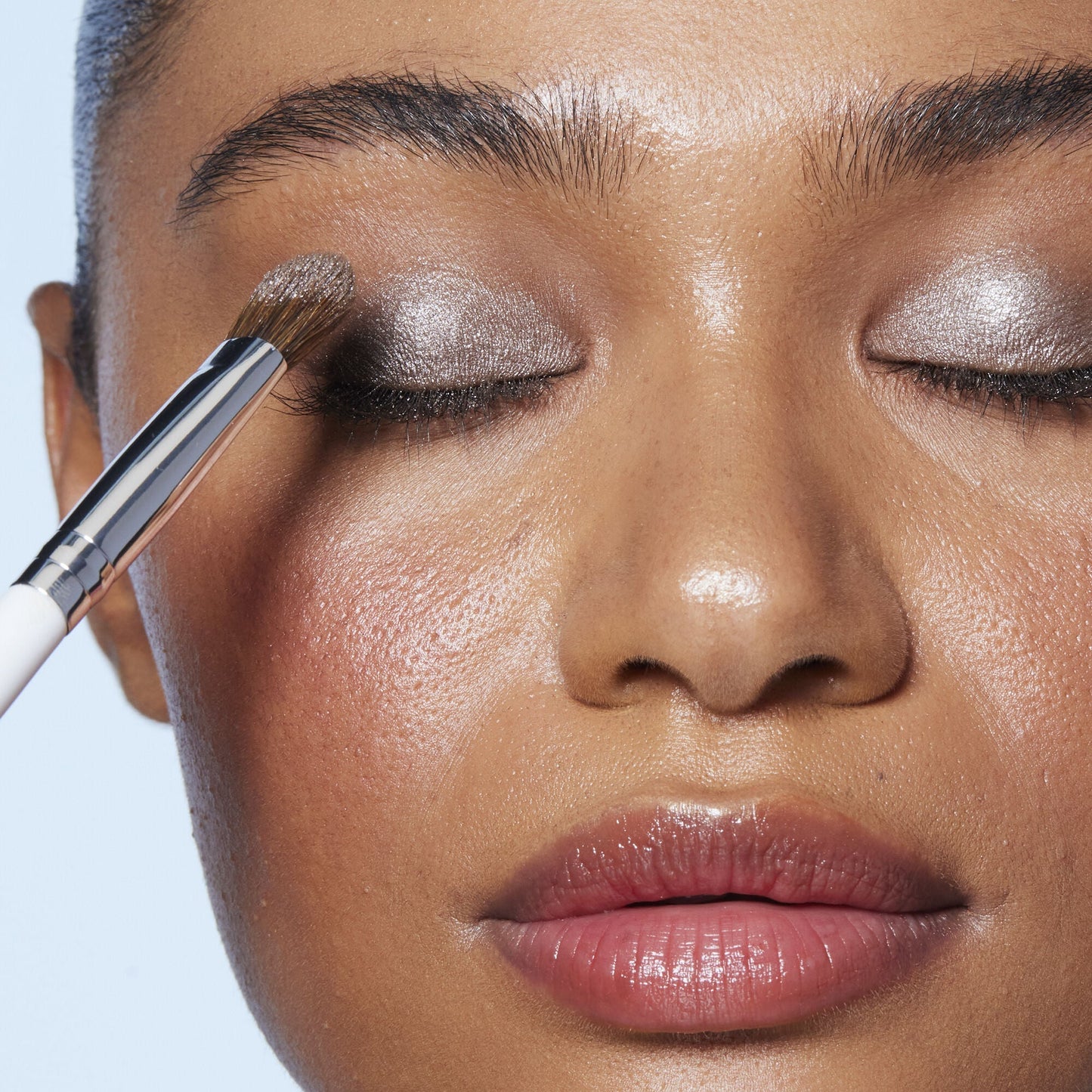 wide-tapered-eyeshadow-brush-t7 21994_Wide_Trapered_Eyeshadow_Brush.jpg