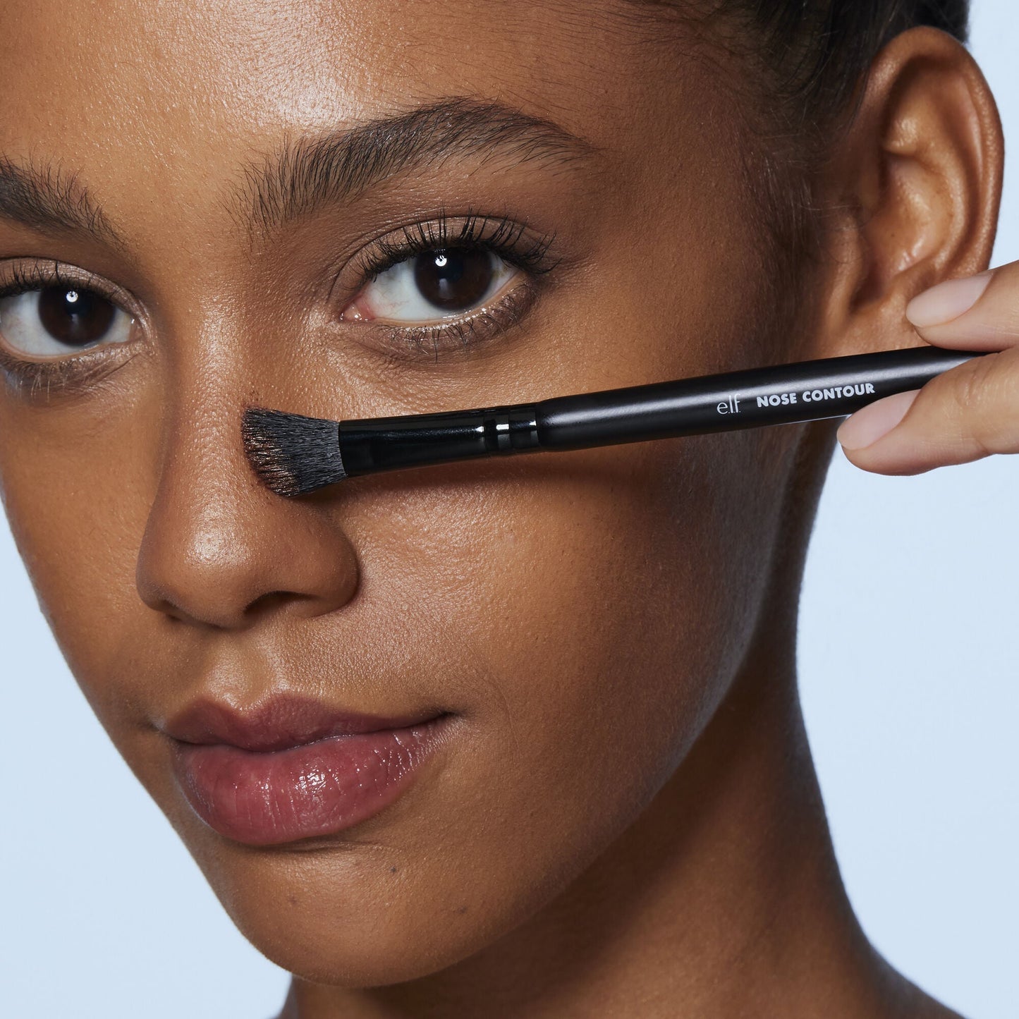 dual-ended-nose-contour-brush-f1 81283_Nose_Contour_Brush.jpg