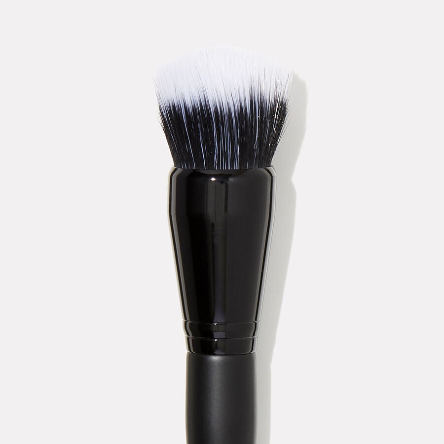 domed-stipple-brush-a2 84050_SelfieReadyStippleBrush_2.jpg