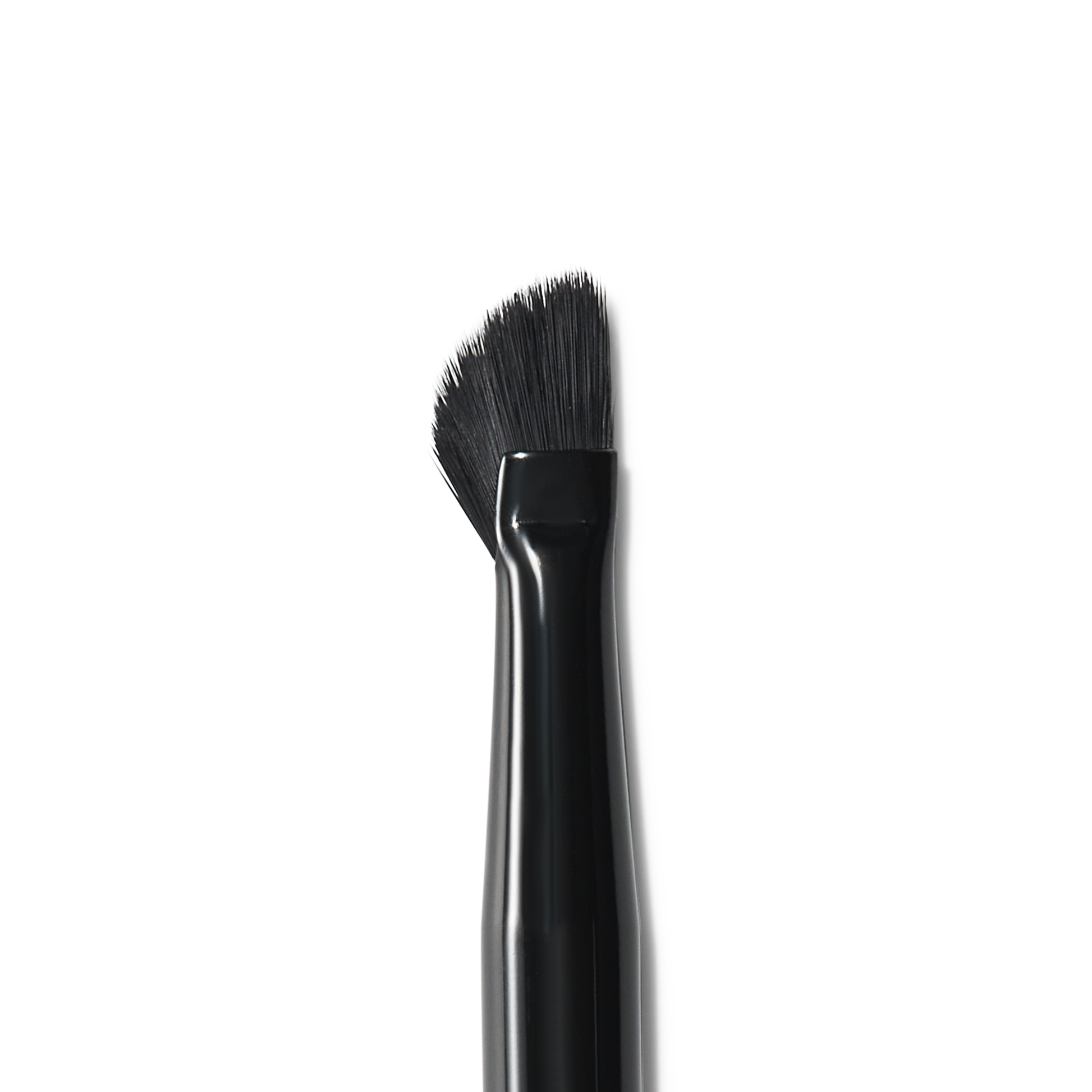 wing-it-liner-brush-a3 84091_MACRO_R.png