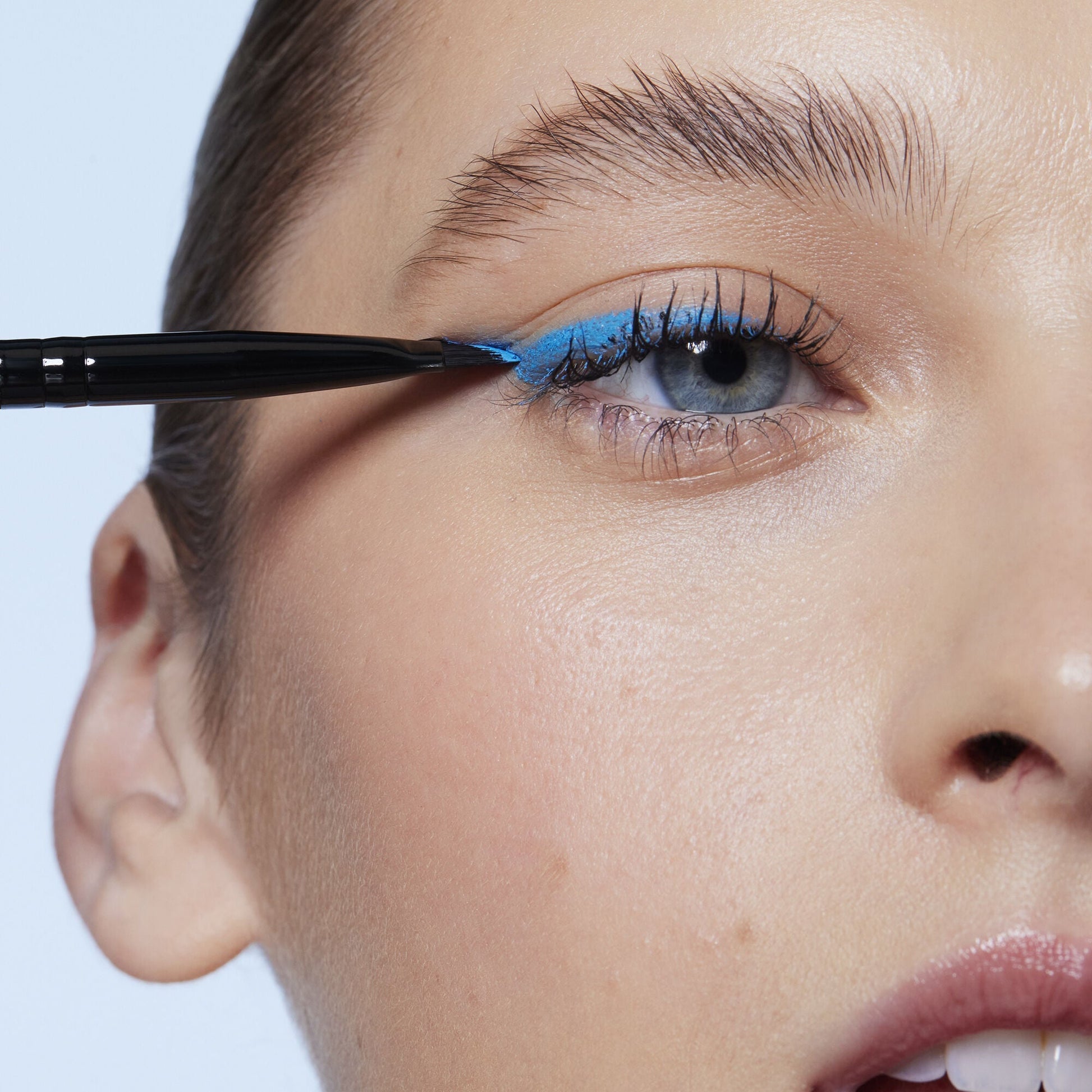 wing-it-liner-brush-a3 84091_Winged_Eyeliner_Brushy.jpg