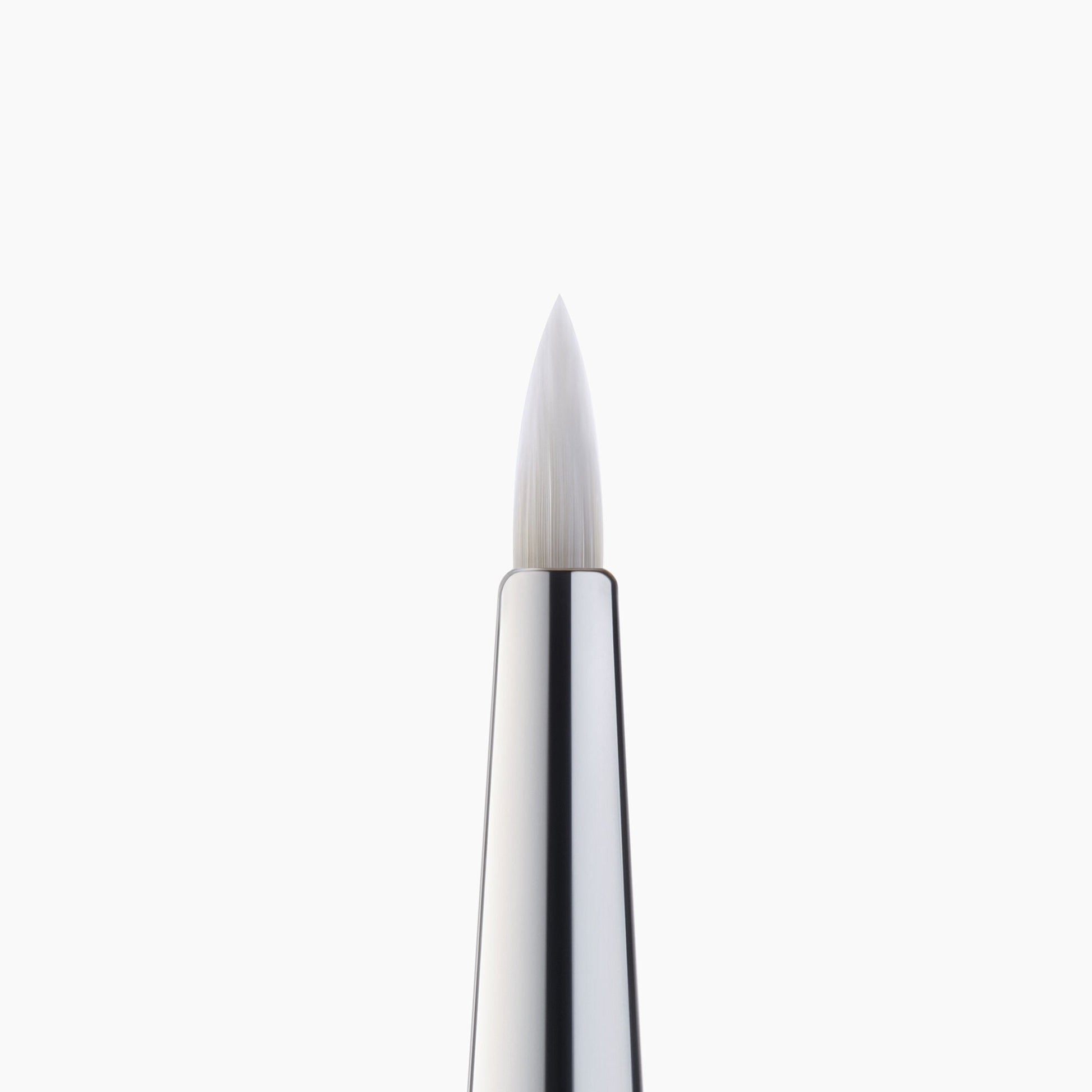 precision-dual-sided-eyebrow-brush-i5 85315_PrecisionEyelinerBrush_Macro_V2.jpg